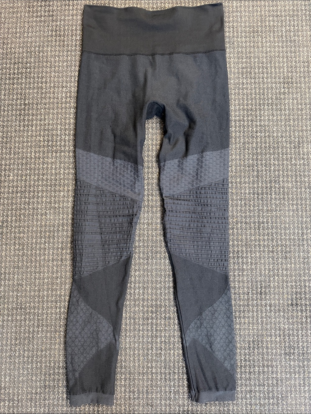 SPANX Black Seamless Textured High-Rise Leggings - Picture 1 of 6